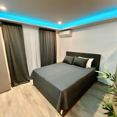 Apartment F&j *