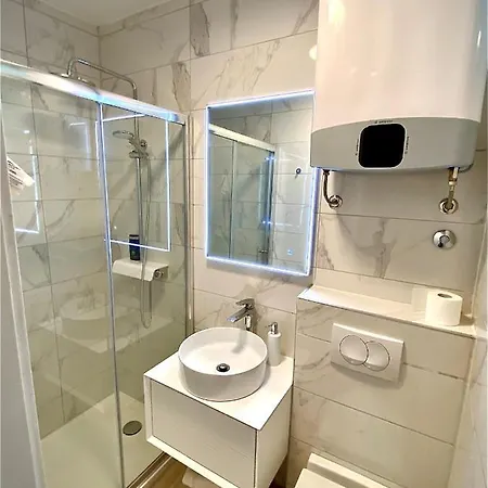 Appartement F&j *